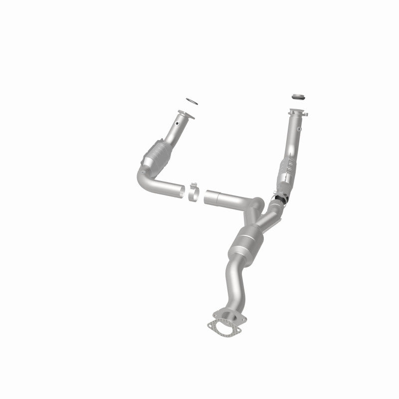 Load image into Gallery viewer, Magnaflow Conv DF 2011-2012 EXPRESS 2500 6.0L 6.0L Underbody
