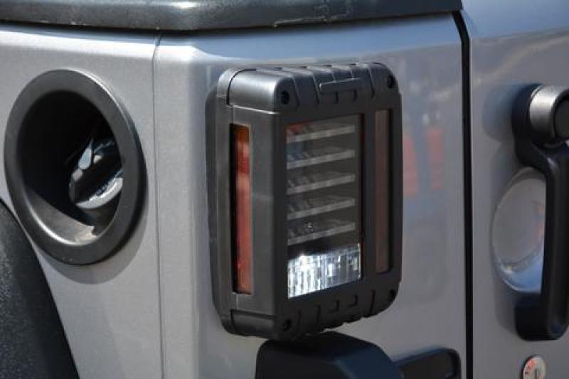 Load image into Gallery viewer, DV8 Offroad 07-18 Jeep Wrangler JK Horizontal LED Tail Light
