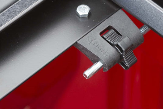 Access Lorado 99-06 Chevy/GMC Full Size 6ft 6in Stepside Bed (Bolt On) Roll-Up Cover