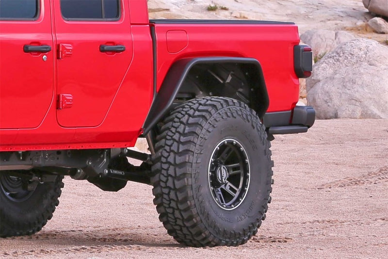 Load image into Gallery viewer, Fabtech 20-21 Jeep Gladiator 4WD Rear Steel Tube Fenders
