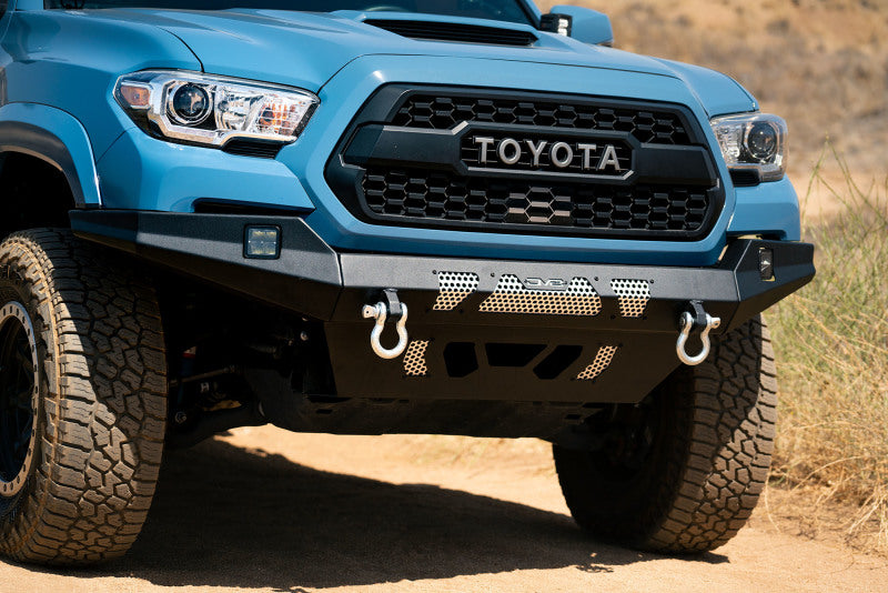 Load image into Gallery viewer, DV8 Offroad 16-23 Toyota Tacoma MTO Series Front Bumper
