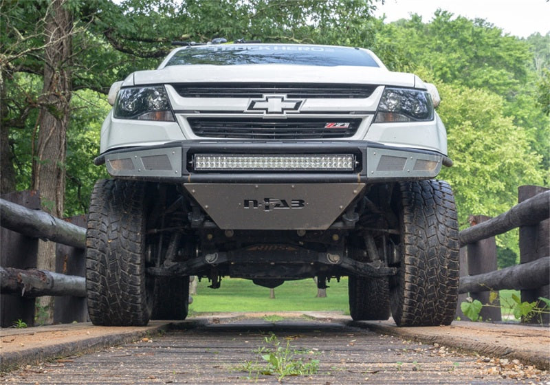 Load image into Gallery viewer, N-Fab M-RDS Front Bumper 15-17 Chevy Colorado - Tex. Black w/Silver Skid Plate
