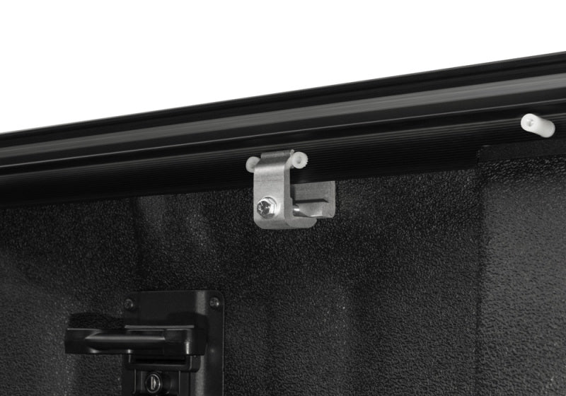 Load image into Gallery viewer, Retrax 07-13 Chevy/GMC 5.8ft Bed (Wide RETRAX Rail) PowertraxPRO MX
