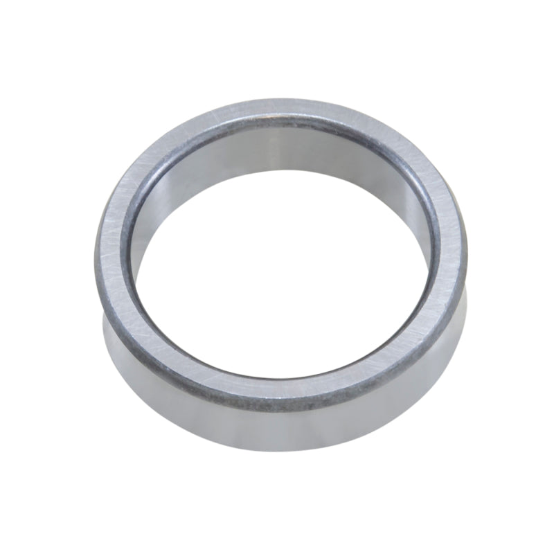 Load image into Gallery viewer, Yukon Gear Toyota Bearing Retainer For 01-02 4Runner / 01-04 Tacoma &amp; 00-06 Tundra
