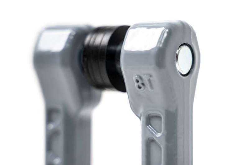 Load image into Gallery viewer, DV8 Offroad Elite Series D-Ring Shackles - Pair (Gray)

