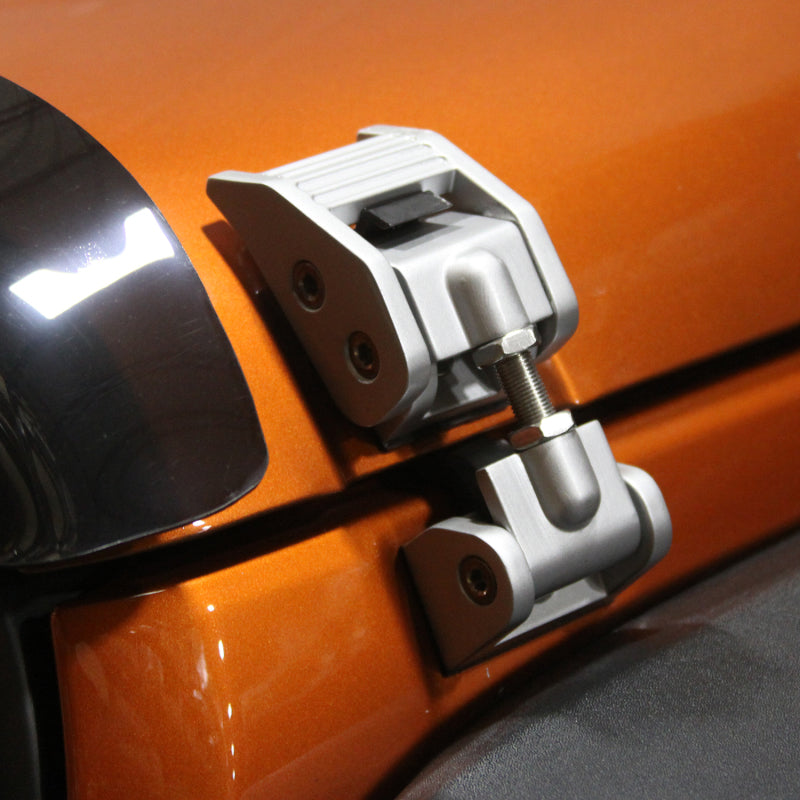 Load image into Gallery viewer, Rugged Ridge 07-18 Jeep Wrangler JK Silver Hood Catch Kit
