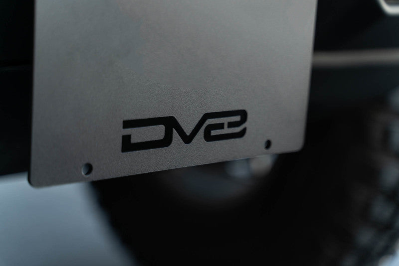 Load image into Gallery viewer, DV8 Offroad 21-23 Ford Bronco Capable Bumper Front License Plate Mount
