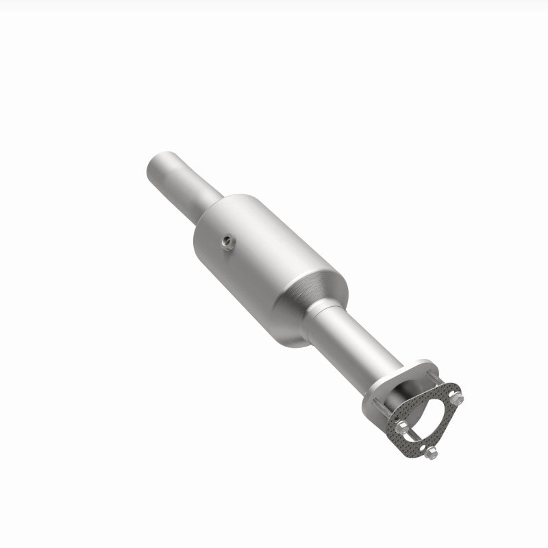 Load image into Gallery viewer, MagnaFlow 16-19 Ford E-450 Super Duty Base V10 6.8L Underbody Direct-Fit Catalytic Converter

