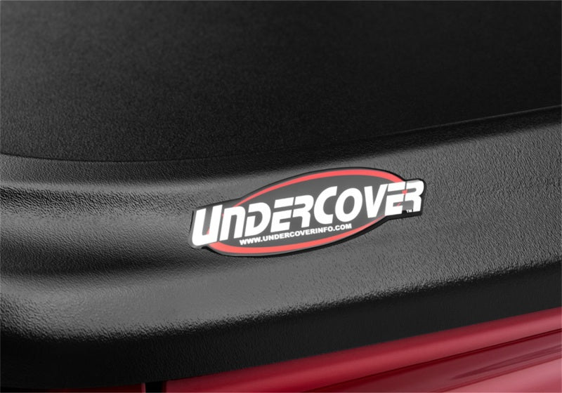 Load image into Gallery viewer, UnderCover 19-20 Chevy Silverado 1500 6.5ft SE Bed Cover - Black Textured

