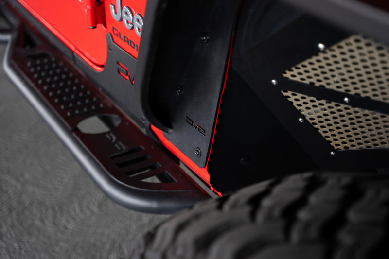 Load image into Gallery viewer, DV8 Offroad 20-23 Jeep Gladiator JT Slim Fender Flares
