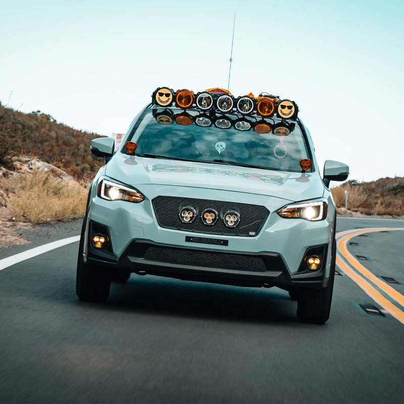 Load image into Gallery viewer, KC HiLiTES FLEX ERA 3 Dual Mode SAE Fog Light - Single Light Master Kit (w/Clear + Yellow Lens)
