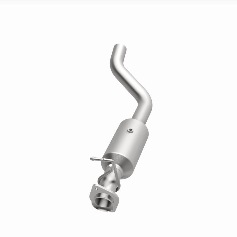 Load image into Gallery viewer, MagnaFlow 22-24 Ford F-650 V8 7.3L Underbody Direct Fit Catalytic Converter
