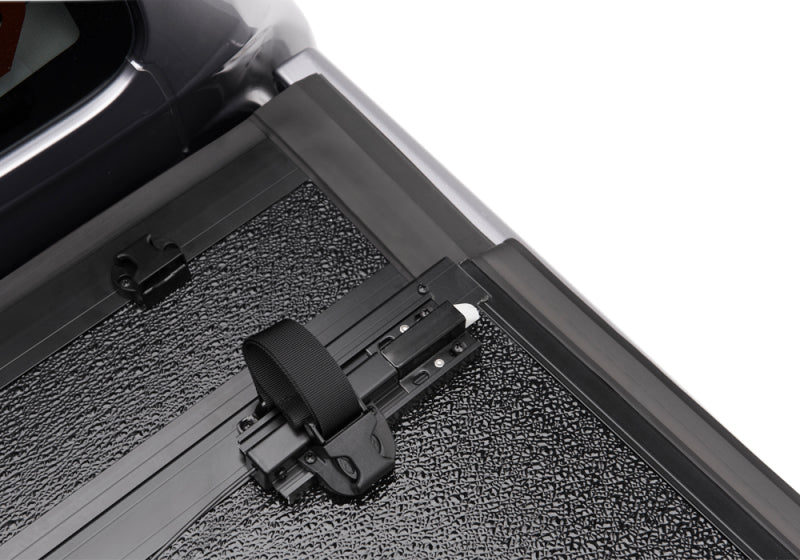 Load image into Gallery viewer, UnderCover 16-18 Toyota Tacoma 5ft Flex Bed Cover
