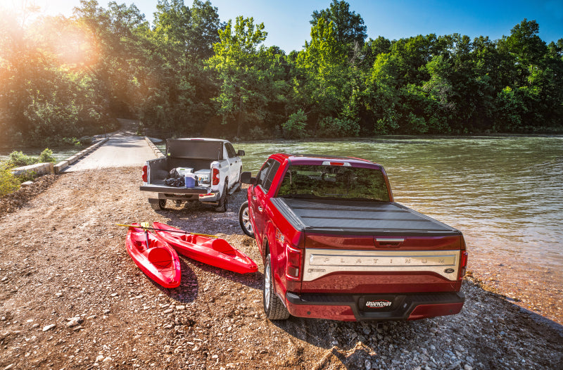 Load image into Gallery viewer, UnderCover 07-13 Chevy Silverado 1500 / 07-04 Silverado 2500 HD 6.5ft Flex Bed Cover
