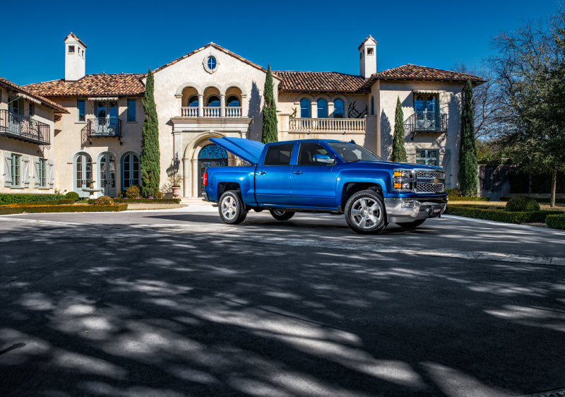 Load image into Gallery viewer, UnderCover 14-15 Chevy Silverado 1500 6.5ft Elite LX Bed Cover - Brownstone
