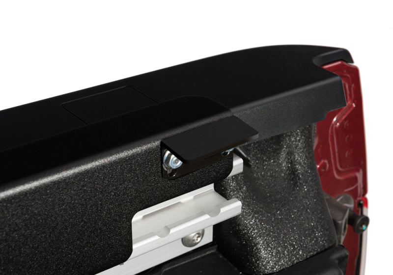 Load image into Gallery viewer, UnderCover 17-20 Ford F-250/F-350 6.8ft SE Bed Cover - Black Textured
