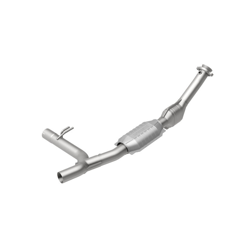 Load image into Gallery viewer, MagnaFlow Conv DF 99-00 Ford Trucks 5.4L
