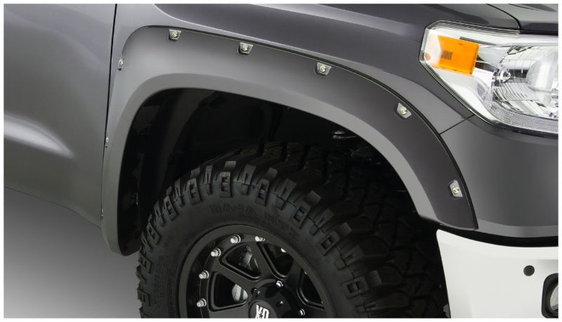 Load image into Gallery viewer, Bushwacker 14-18 Toyota Tundra Pocket Style Flares 2pc - Black
