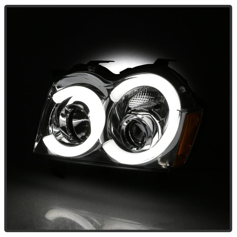 Load image into Gallery viewer, Spyder 05-07 Jeep Grand Cherokee - Light Bar Projector Headlights - Chrome - PRO-YD-JGC05V2-LB-C
