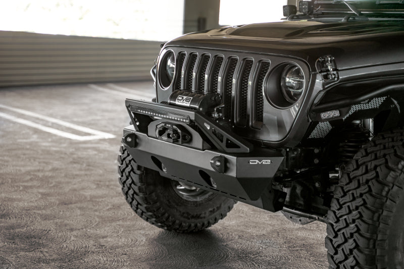 Load image into Gallery viewer, DV8 Offroad 07-23 Jeep Wrangler/Gladiator JT/JK/JL FS-25 Stubby Front Bumper w/Plated Bull Bar
