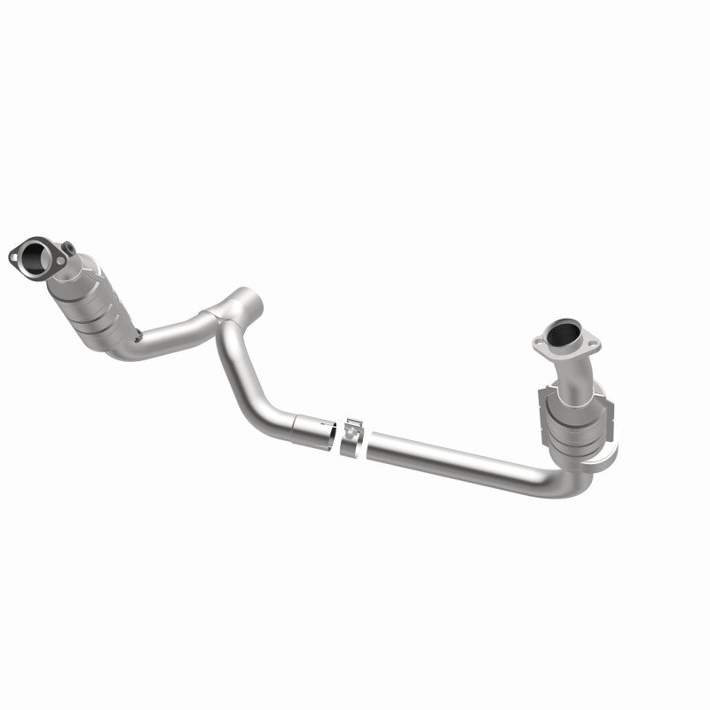 Load image into Gallery viewer, MagnaFlow Conv DF 2006 Dodge RAM 1500 Pickup 5.7L Solid Front Axle
