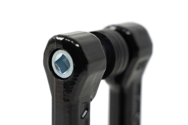 Load image into Gallery viewer, DV8 Offroad Elite Series D-Ring Shackles - Pair (Black)
