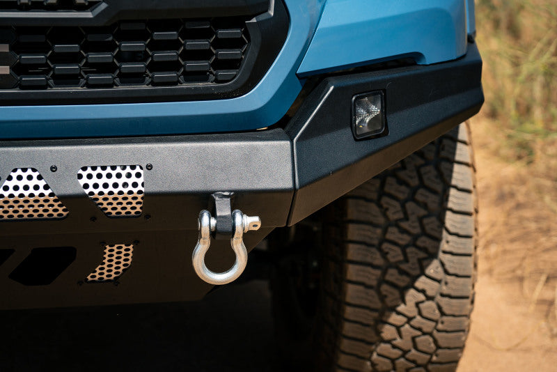 Load image into Gallery viewer, DV8 Offroad 16-23 Toyota Tacoma MTO Series Front Bumper
