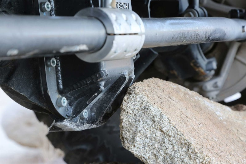 Load image into Gallery viewer, Fabtech Diff Cover Rear M210 Axle
