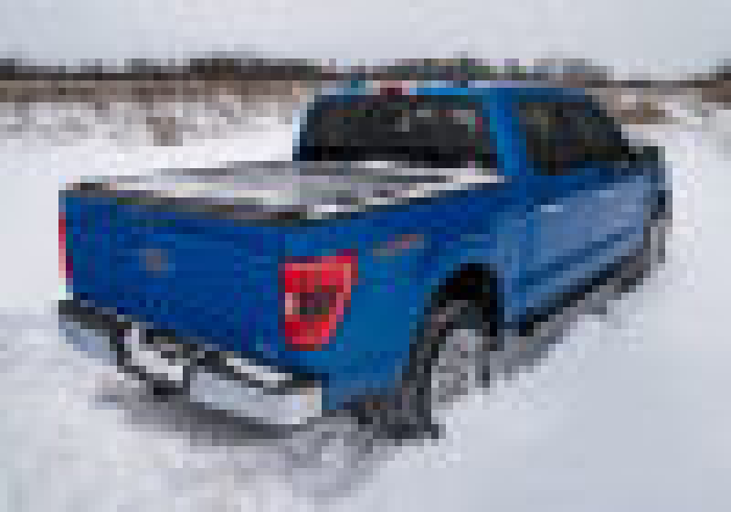 Load image into Gallery viewer, Retrax 21-22 Ford F-150 Super Crew/Super Cab (Incl. 2022 Lightning) 5.5ft Bed RetraxPRO XR
