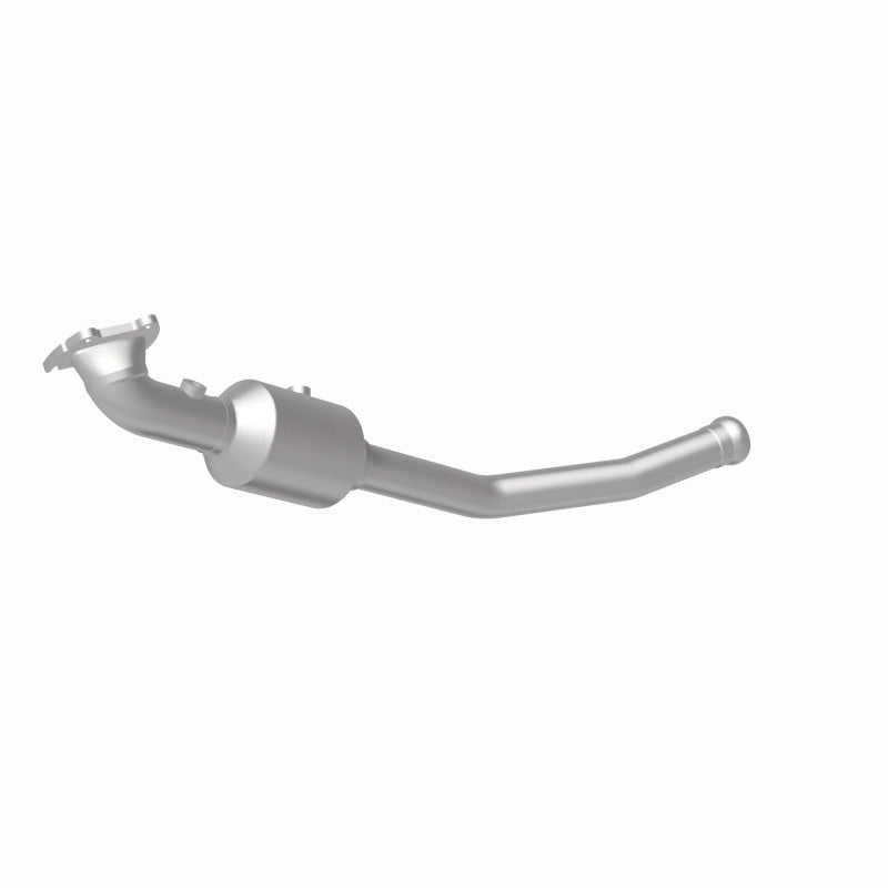 Load image into Gallery viewer, Magnaflow 13-15 Dodge Durango V6 3.6L OEM Grade / EPA Compliant Direct-Fit Catalytic Converter
