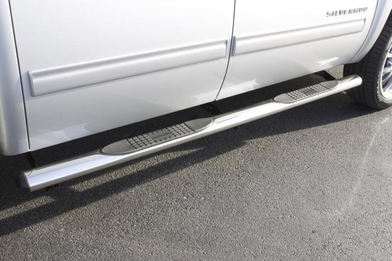 Load image into Gallery viewer, Lund 99-13 Chevy Silverado 1500 Ext. Cab 4in. Oval Straight SS Nerf Bars - Polished
