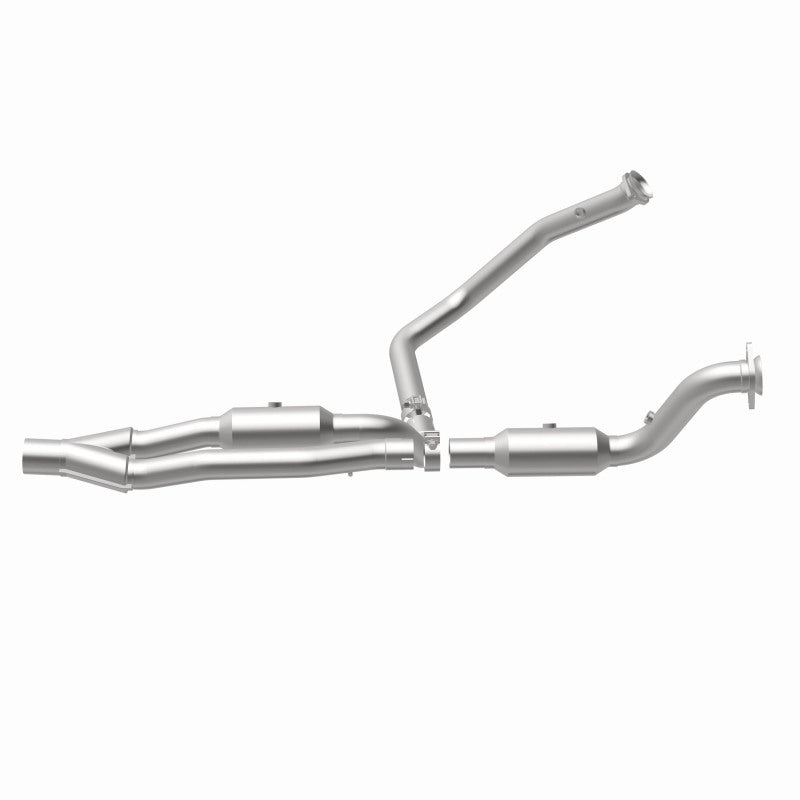 Load image into Gallery viewer, MagnaFlow 2012 Ram 1500 Tradesman HD V8 5.7L OEM Underbody Direct-Fit Catalytic Converter
