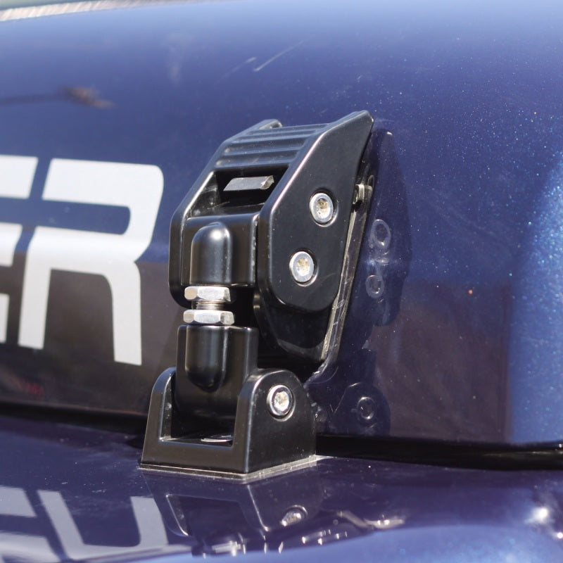 Load image into Gallery viewer, Rugged Ridge 97-06 Jeep Wrangler TJ Black Aluminum Hood Catches
