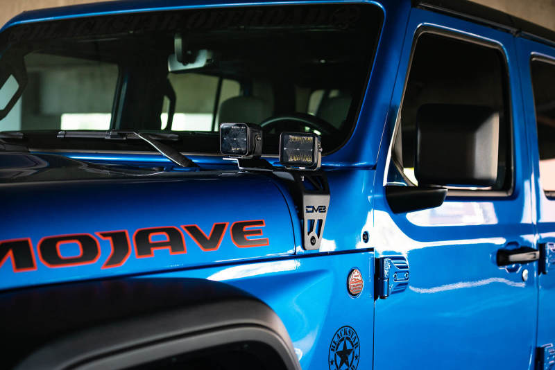 Load image into Gallery viewer, DV8 Offroad 20-22 Jeep JL 392/ Jeep JT Mojave Edition Dual Pod Light Mounts
