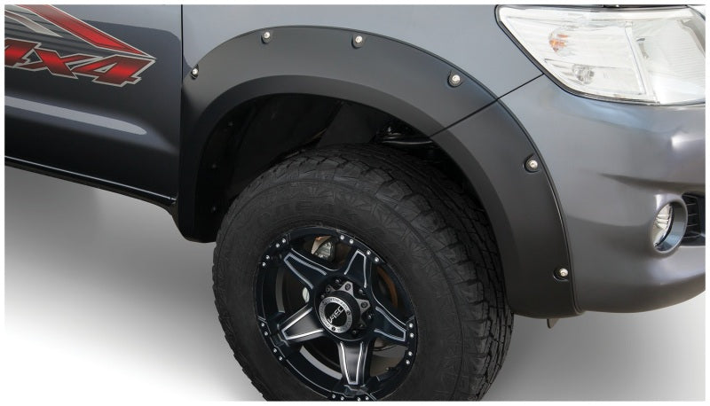 Load image into Gallery viewer, Bushwacker 11-13 Toyota Hilux Pocket Style Flares 2pc - Black
