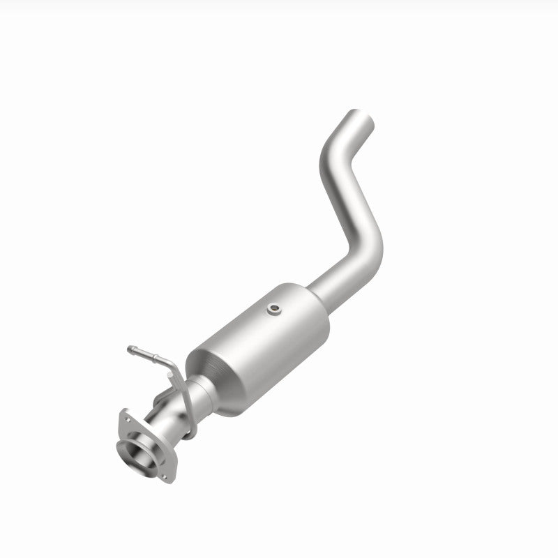 Load image into Gallery viewer, MagnaFlow 22-24 Ford F-650 V8 7.3L Underbody Direct Fit Catalytic Converter
