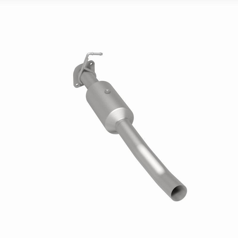 Load image into Gallery viewer, MagnaFlow 16-19 Ford F-650 V10 6.8L Underbody Direct Fit Catalytic Converter
