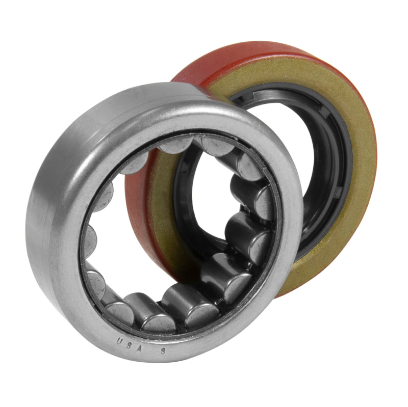 Load image into Gallery viewer, Yukon Gear R1563TAV Axle Bearing and Seal Kit / Torringtonbrand / 2.250in OD / 1.400in ID
