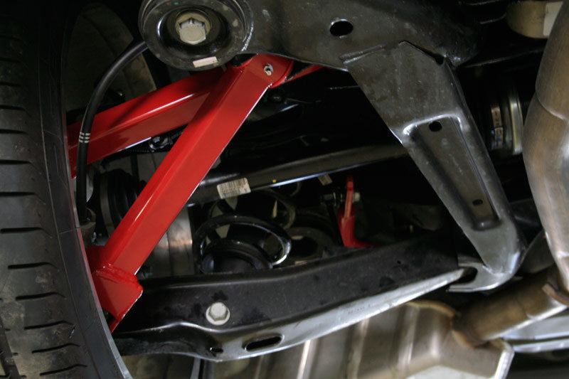 Load image into Gallery viewer, UMI Performance 08-09 Pontiac G8 10-14 Camaro Trailing Arms
