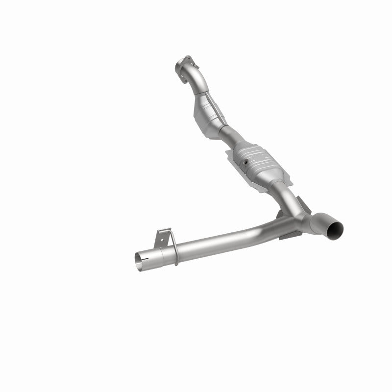 Load image into Gallery viewer, MagnaFlow Conv DF 01 Ford Trucks 4.6L
