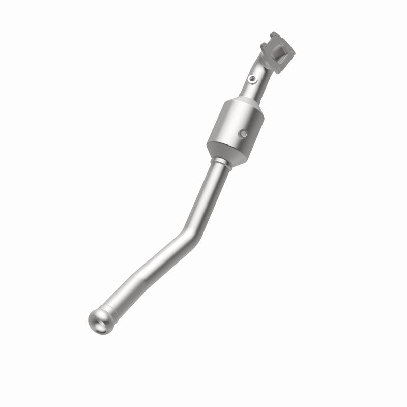 Load image into Gallery viewer, Magnaflow 13-15 Dodge Durango V6 3.6L OEM Grade / EPA Compliant Direct-Fit Catalytic Converter
