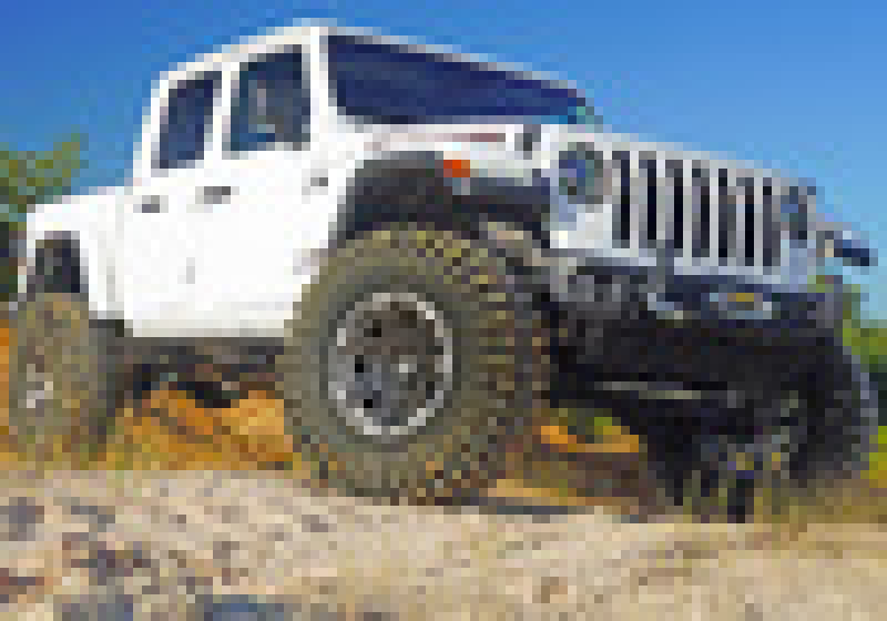 Load image into Gallery viewer, Superlift 2020 Jeep Gladiator JT 4in Dual Rate Coil Lift Kit w/ Superlift FOX Shocks
