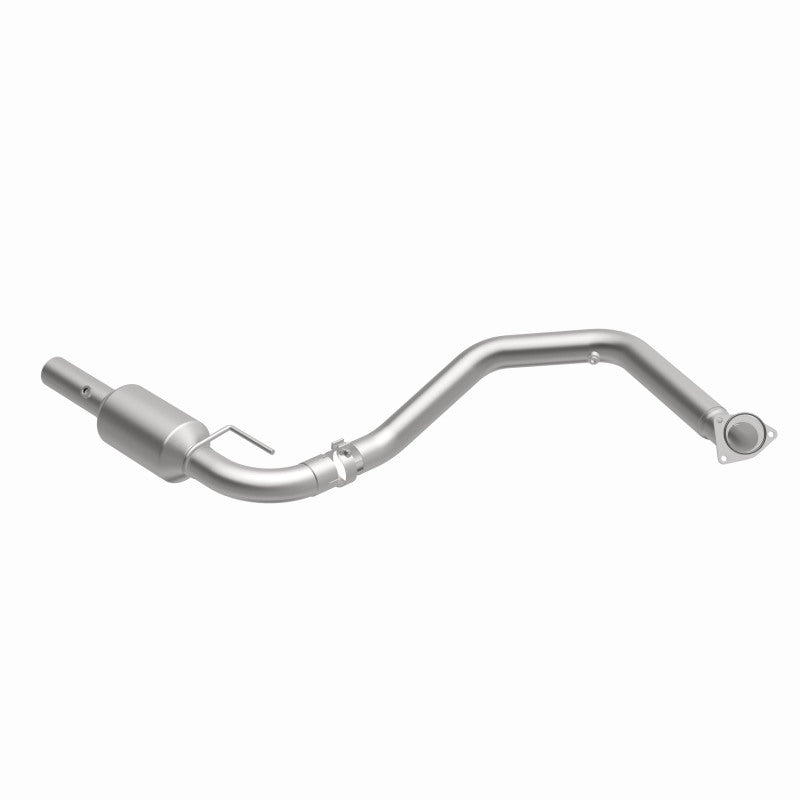 Load image into Gallery viewer, MagnaFlow 2009 Chevrolet Express 4500 V8 6.0L Left Underbody Catalytic Converter
