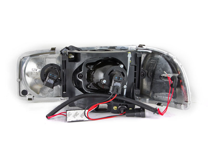 Load image into Gallery viewer, ANZO 1999-2006 Gmc Sierra 1500 Projector Headlights w/ Halo Black
