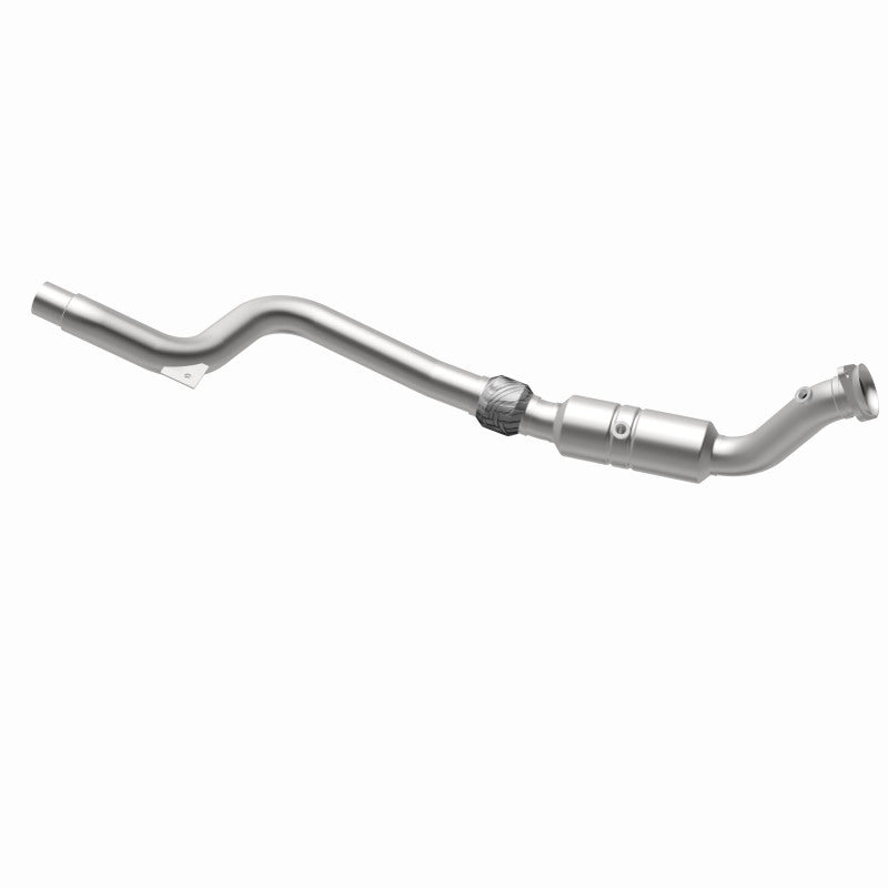 Load image into Gallery viewer, MagnaFlow 11-14 Chrysler 300 / Dodge Challenger/Charger 3.6L Rear Direct Fit Catalytic Converter
