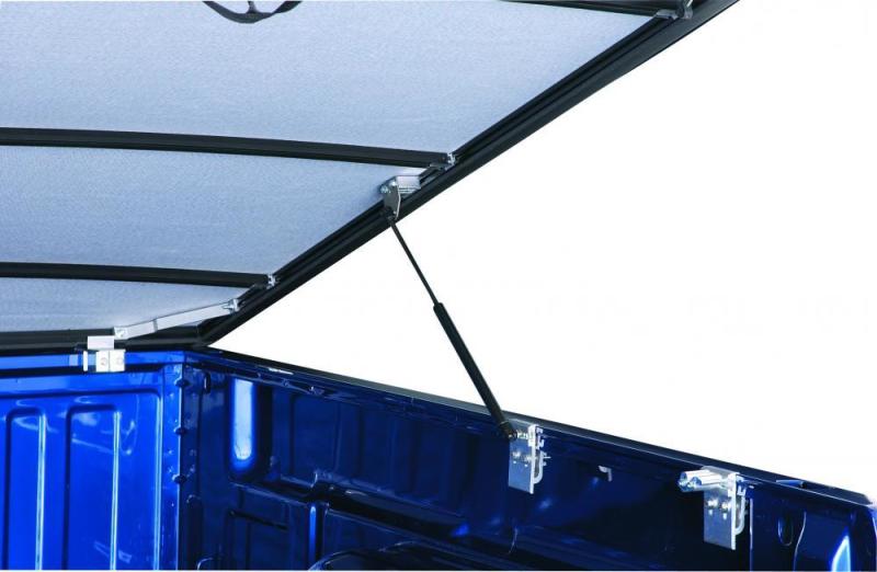 Load image into Gallery viewer, Lund 14-17 Chevy Silverado 1500 (6.5ft. Bed) Genesis Elite Tri-Fold Tonneau Cover - Black
