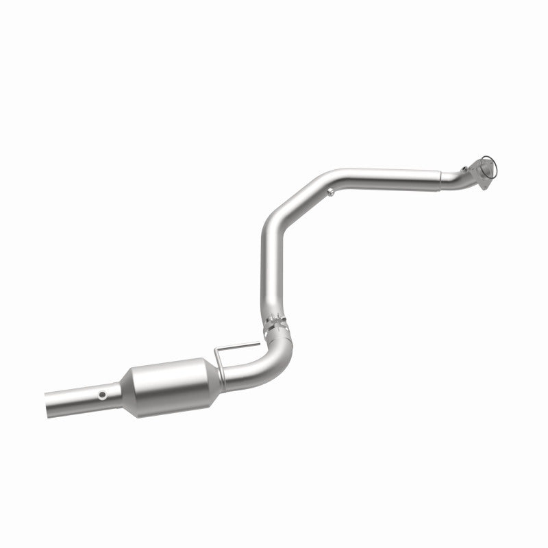 Load image into Gallery viewer, MagnaFlow 2009 Chevrolet Express 4500 V8 6.0L Left Underbody Catalytic Converter
