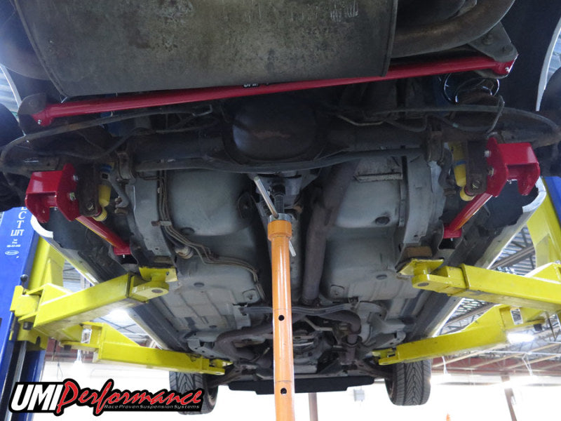 Load image into Gallery viewer, UMI Performance 82-02 GM F-Body Tubular Lower Control Arms Non-Ajustable Panhard Bar Kit
