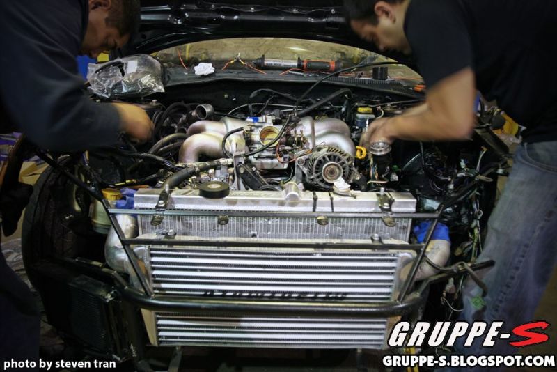 Load image into Gallery viewer, Mishimoto Universal Silver G Line Bar &amp; Plate Intercooler Overall Size: 24.5x11.75x3 Core Size: 17.5
