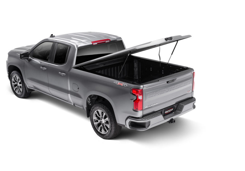 Load image into Gallery viewer, UnderCover 19-20 Chevy Silverado 1500 5.8ft Elite LX Bed Cover - Abalone White
